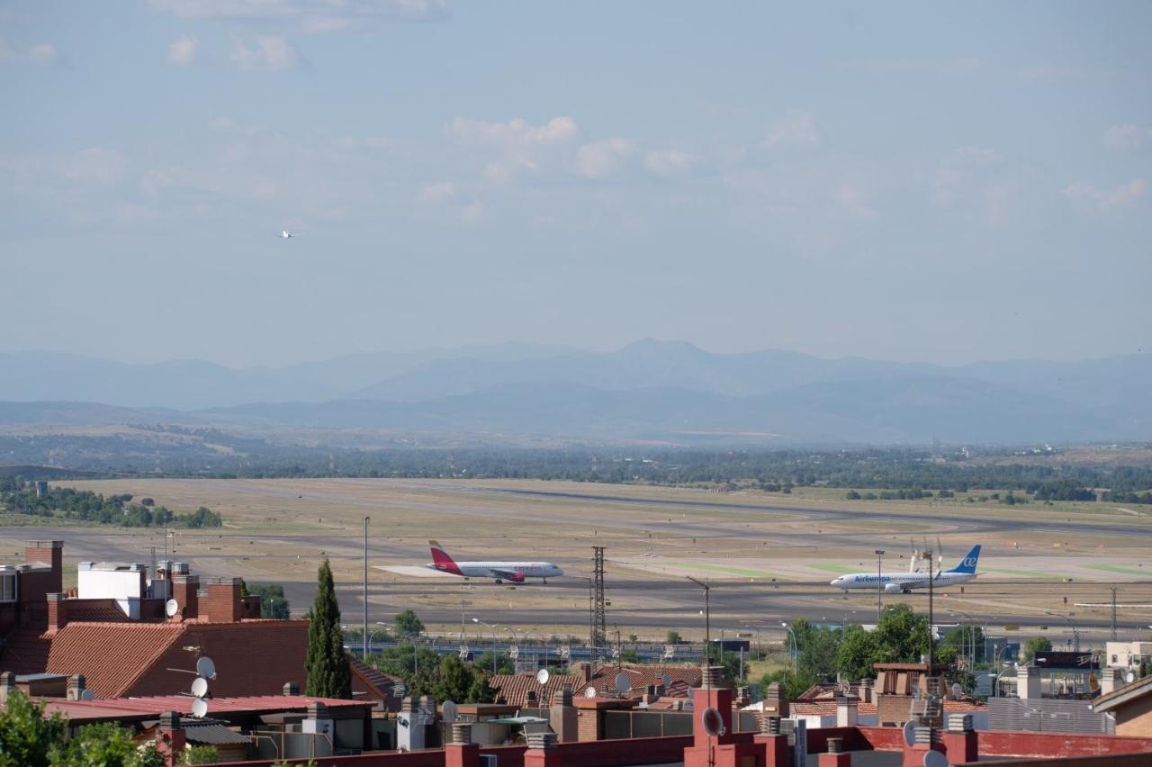 Hotel Villa De Barajas Madrid Dış mekan fotoğraf